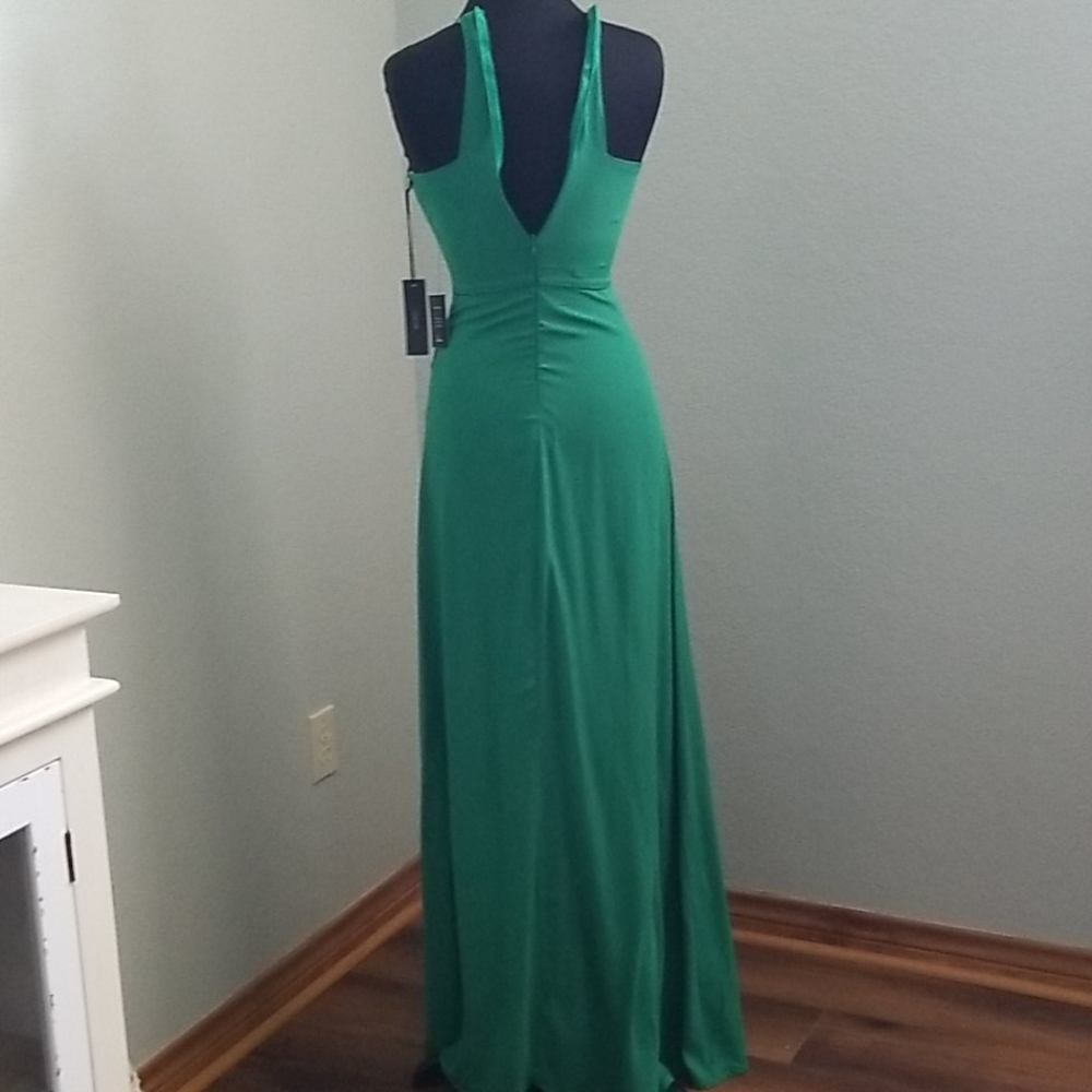 Formal dress - Picture 2 of 3